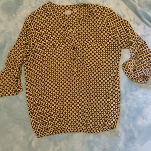 NEW YORK &CO. 3/4 length button down blouse.